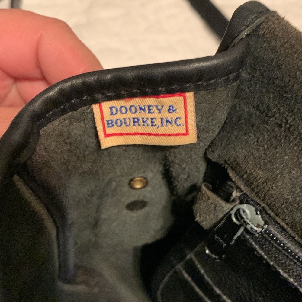 Vintage Dooney & Bourke All Weather Leather Crossbody - Picture 6 of 16